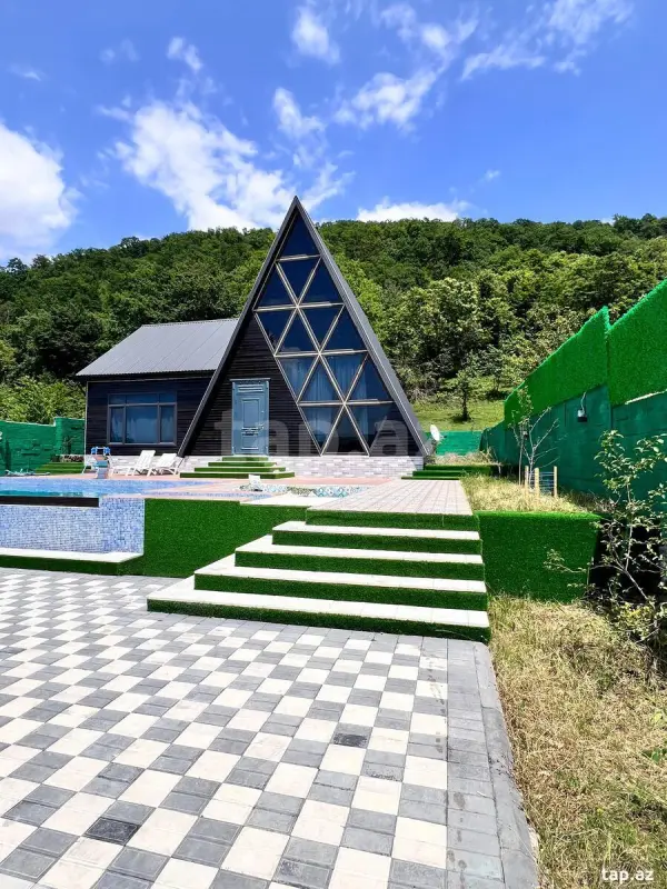 Kirayə verilir 7 otaqlı həyət evi 220 m²
