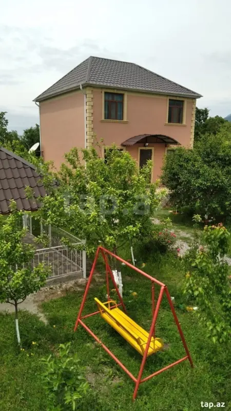 Kirayə verilir 4 otaqlı həyət evi 100 m²