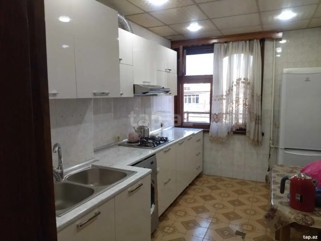Kirayə verilir 3 otaqlı mənzil 90 m²
