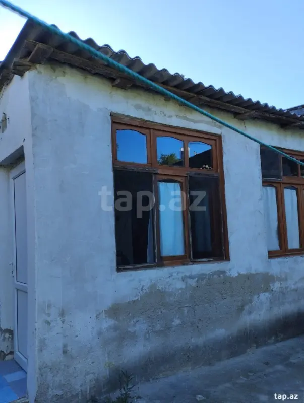 Satılır 2 otaqlı həyət evi 80 m²