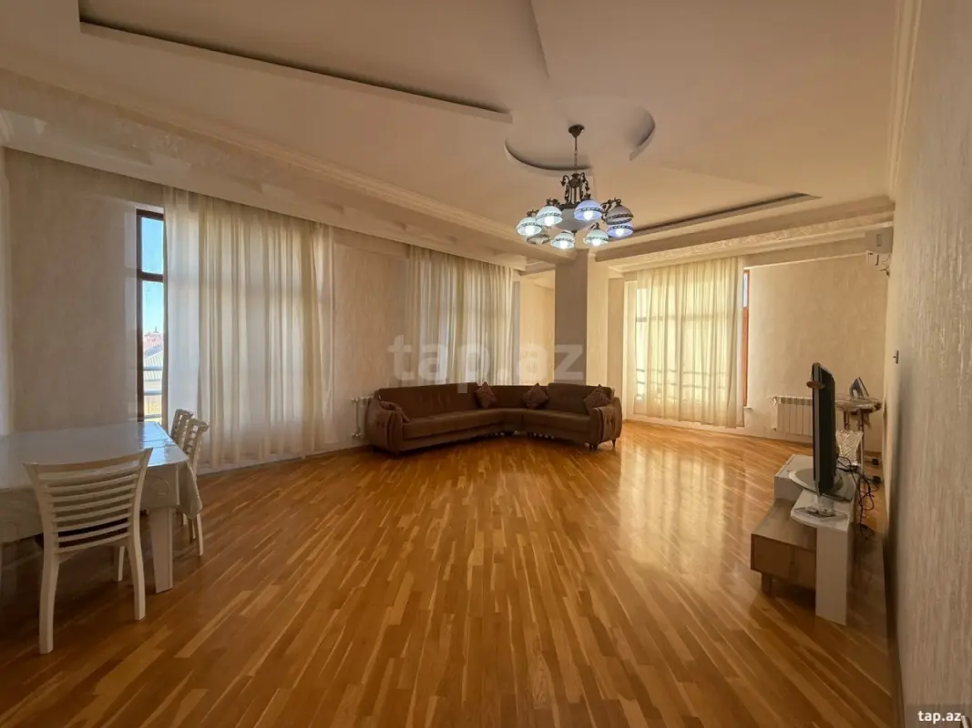 Kirayə verilir 3 otaqlı yeni tikili 130 m²