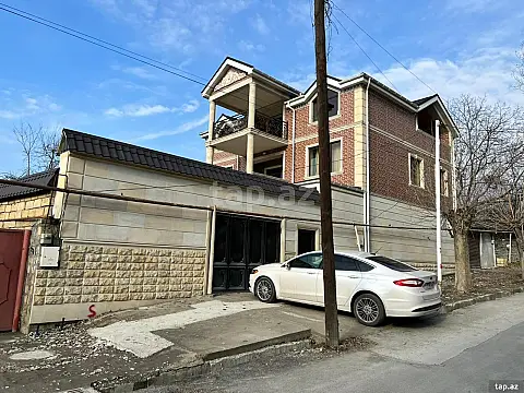 Kirayə verilir 7 otaqlı həyət evi 200 m² — Şəki 7 otaq 200.00 m²
