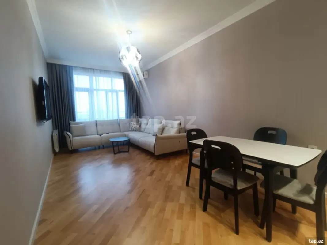 Kirayə verilir 3 otaqlı yeni tikili 115 m²