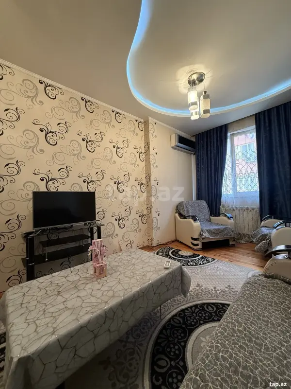 Kirayə verilir 2 otaqlı yeni tikili 70 m²