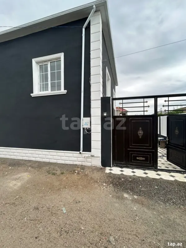Satılır 5 otaqlı həyət evi 160 m²
