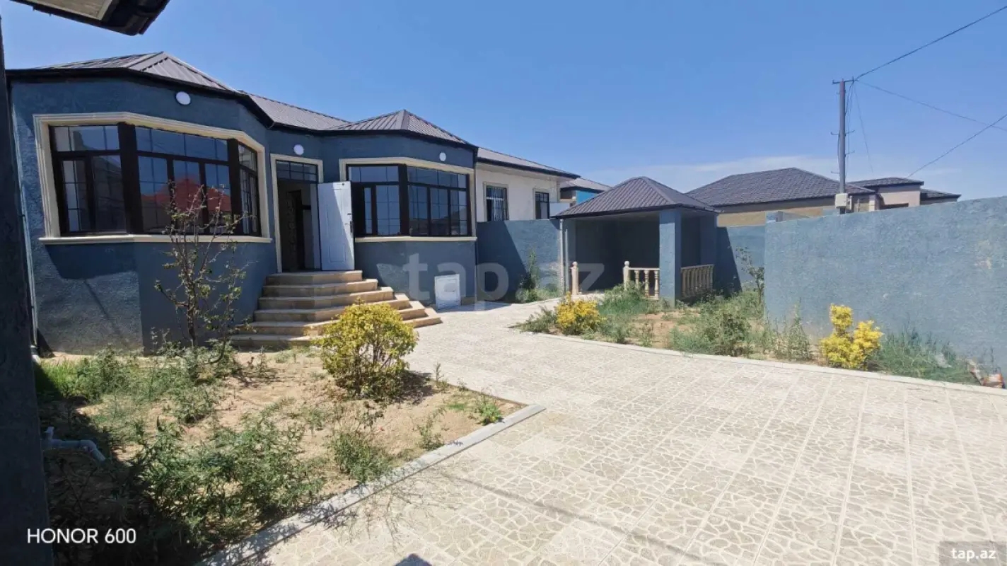Satılır 4 otaqlı həyət evi 125 m²