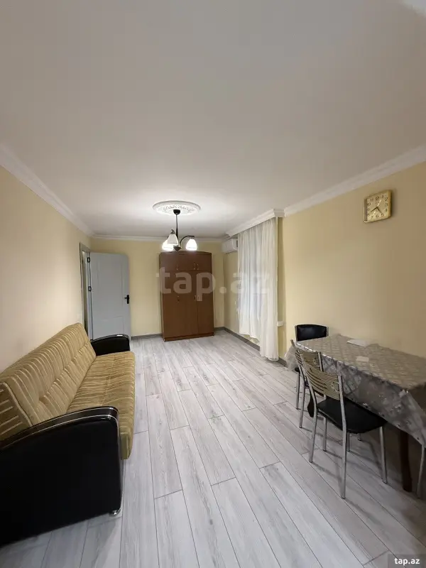 Kirayə verilir 2 otaqlı mənzil 40 m²