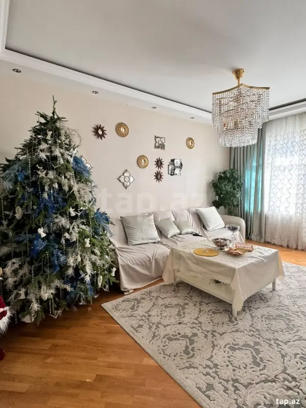 Satılır 4 otaqlı mənzil 100 m²