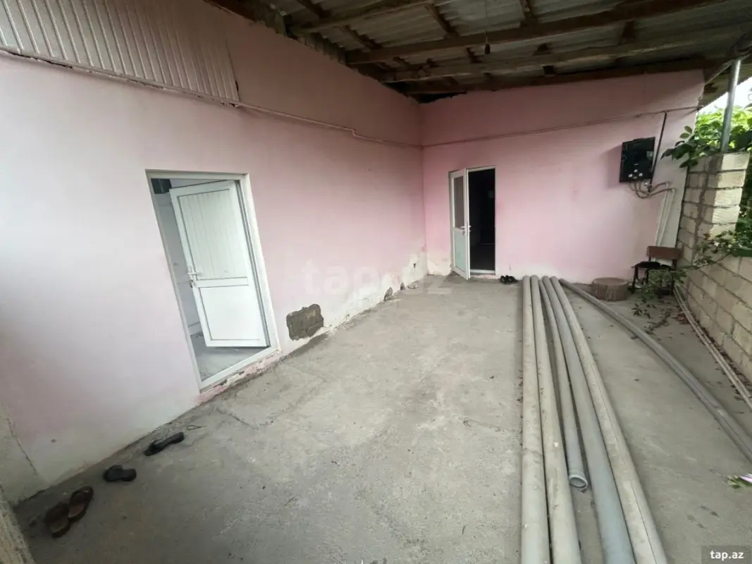 Satılır 4 otaqlı həyət evi 12000 m²