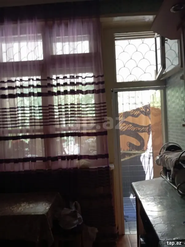 Satılır 3 otaqlı mənzil 110 m²