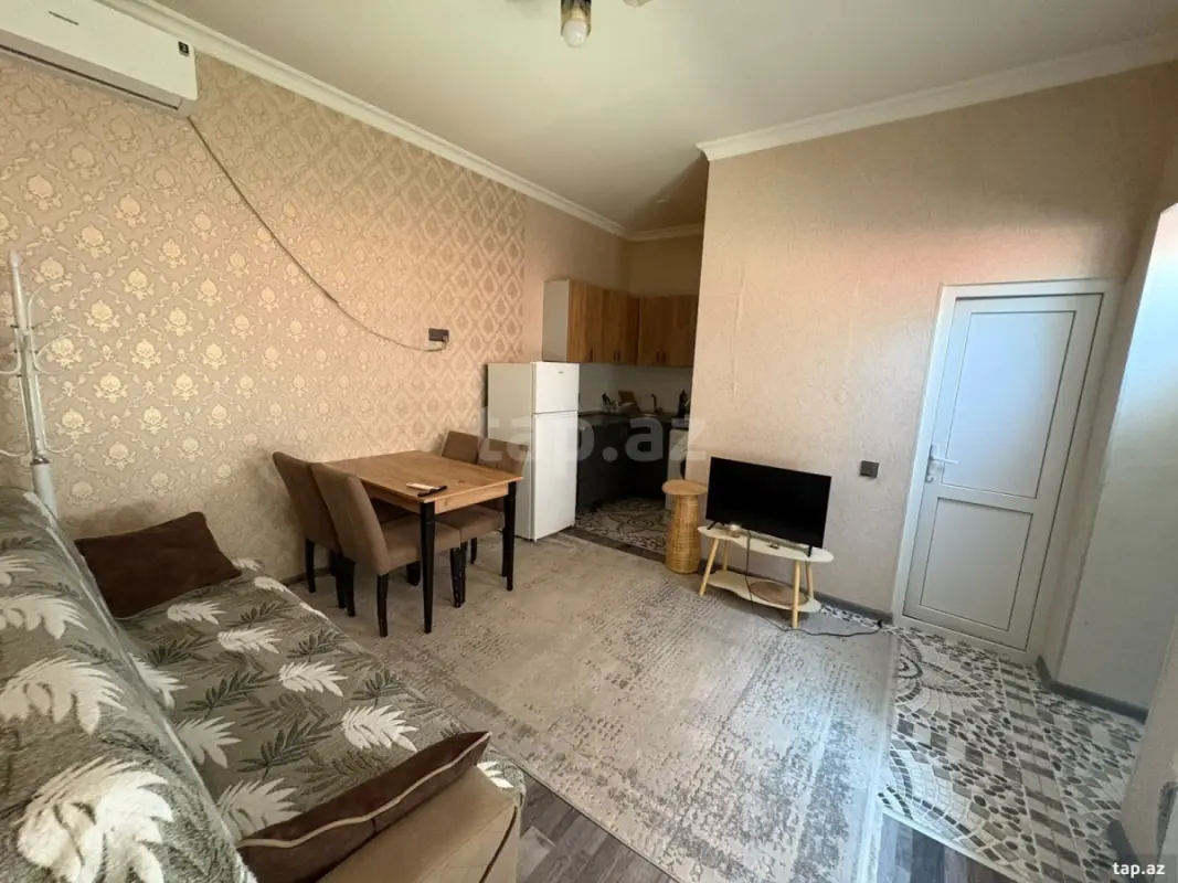 Kirayə verilir 2 otaqlı həyət evi 60 m²