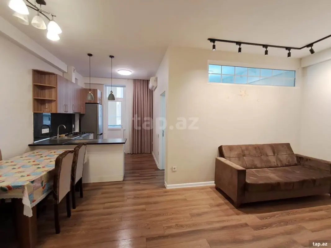 Kirayə verilir 2 otaqlı yeni tikili 65 m²