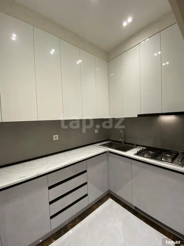 Satılır 2 otaqlı yeni tikili 65 m²