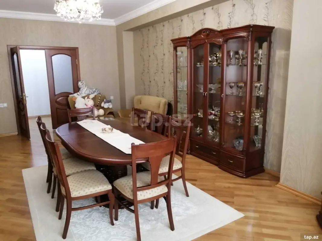 Satılır 3 otaqlı yeni tikili 158 m²