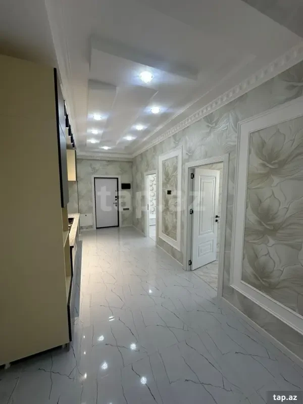 Satılır 3 otaqlı yeni tikili 90 m²