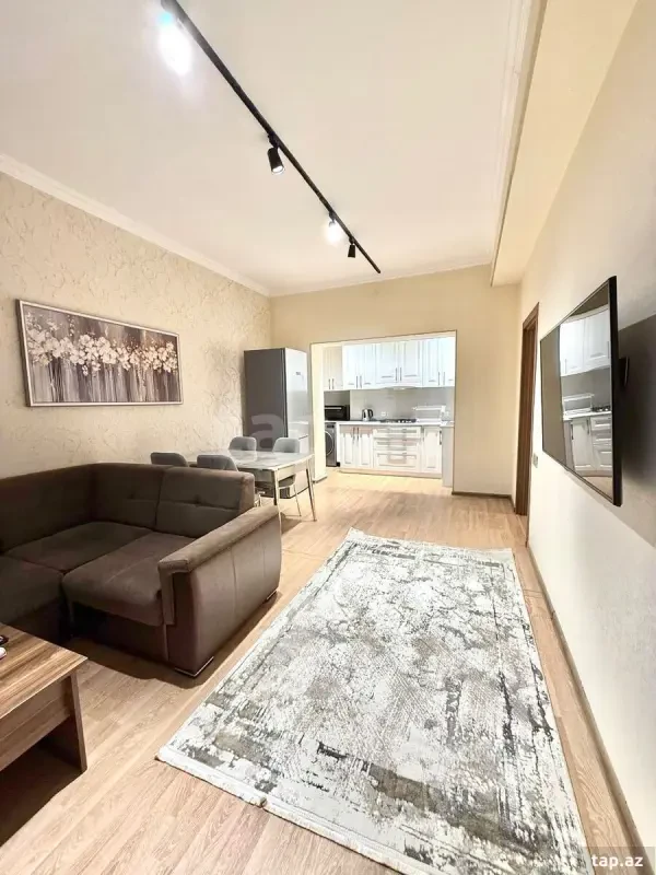 Kirayə verilir 3 otaqlı yeni tikili 92 m²