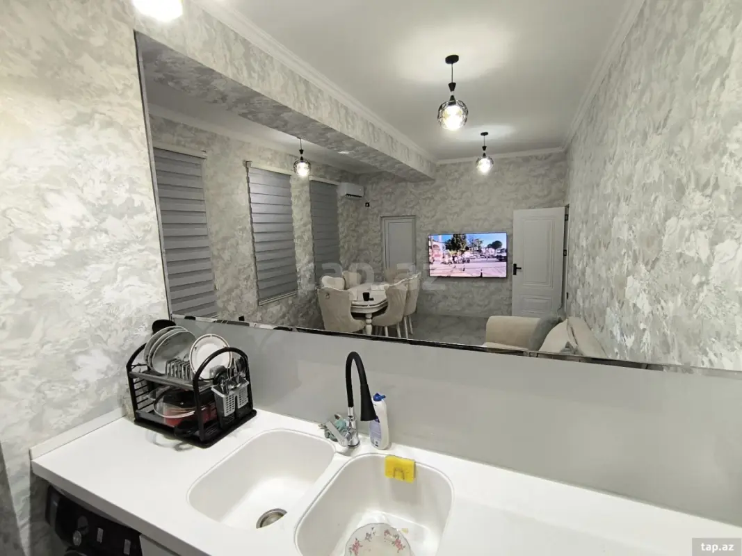 Kirayə verilir 4 otaqlı yeni tikili 121 m²
