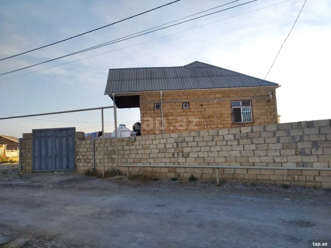 Satılır 4 otaqlı həyət evi 96 m²