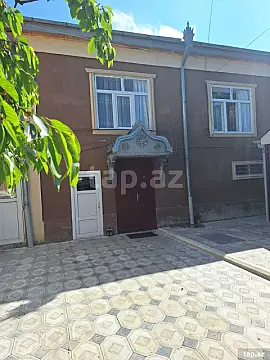 Kirayə verilir 3 otaqlı həyət evi 140 m² — Quba 3 otaq 140.00 m²