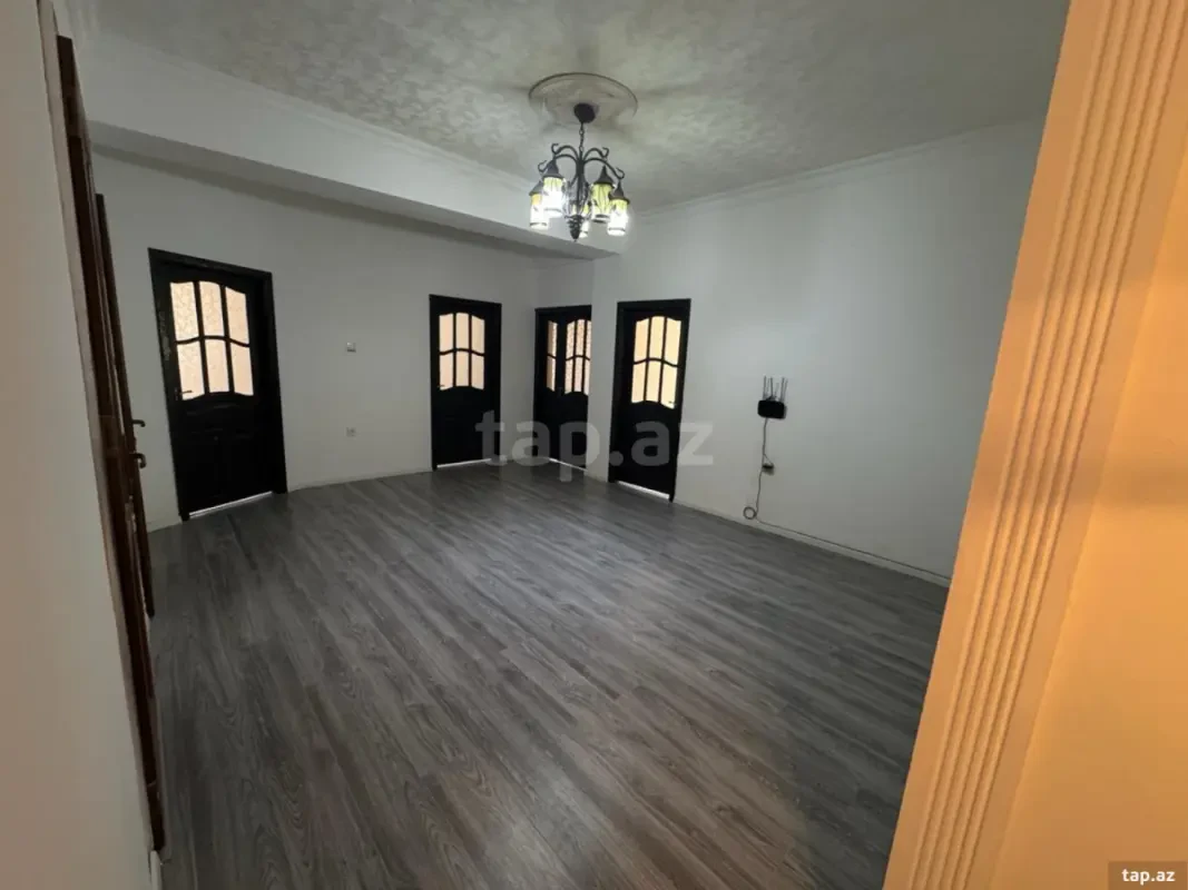 Satılır 4 otaqlı yeni tikili 135 m²