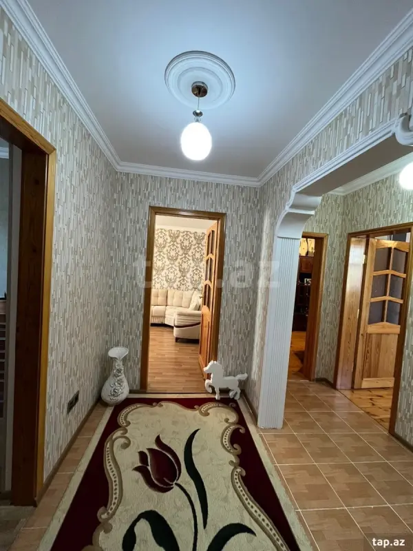Satılır 4 otaqlı həyət evi 230 m²