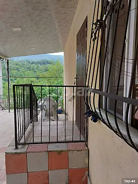 Satılır 2 otaqlı həyət evi 100 m² — Quba 2 otaq 100.00 m²