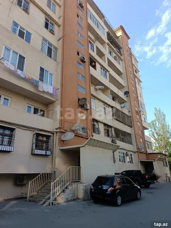 Satılır 3 otaqlı mənzil 82 m²