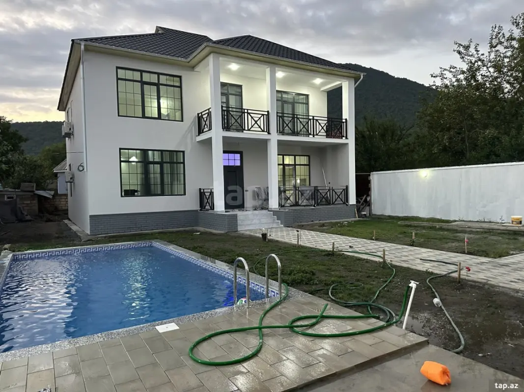 Kirayə verilir 4 otaqlı həyət evi 400 m²