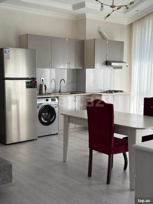 Kirayə verilir 2 otaqlı yeni tikili 80 m²