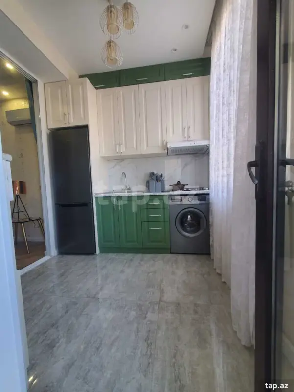 Kirayə verilir 2 otaqlı yeni tikili 70 m²