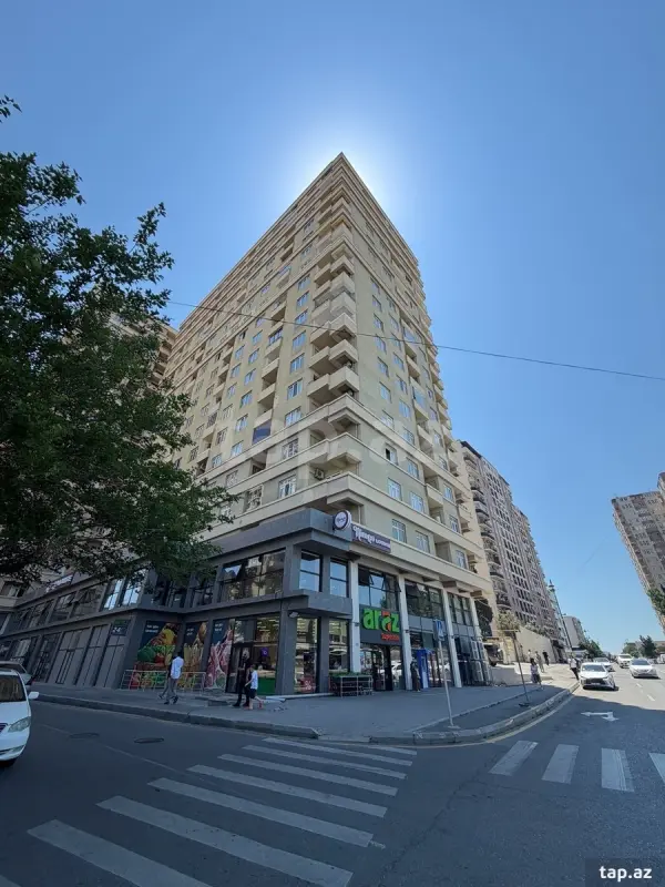 Satılır 2 otaqlı yeni tikili 81 m²