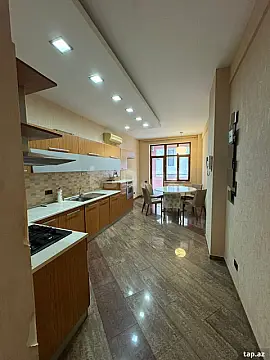 Satılır 4 otaqlı yeni tikili 230 m² — Bakı 4 otaq 230.00 m²