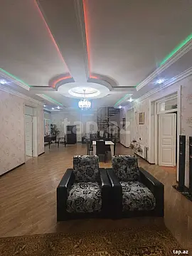 Satılır 5 otaqlı həyət evi 180 m² — Gəncə 5 otaq 180.00 m²