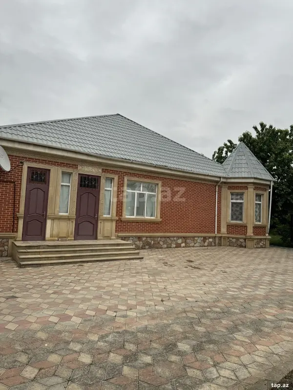 Satılır 4 otaqlı həyət evi 170 m²