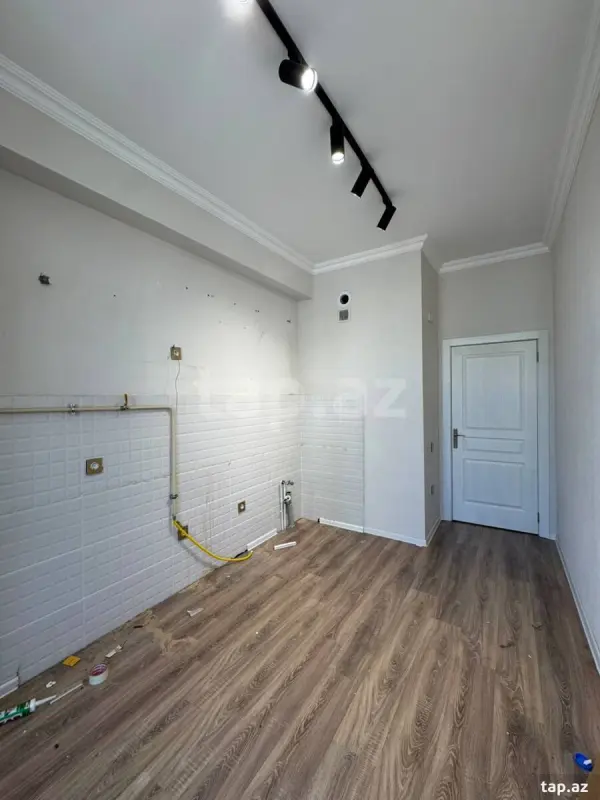 Satılır 2 otaqlı yeni tikili 64 m²