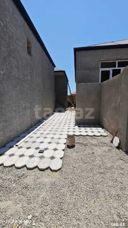 Satılır 2 otaqlı həyət evi 60 m²