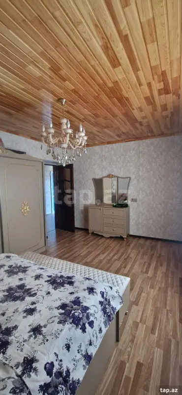 Satılır 7 otaqlı həyət evi 250 m²