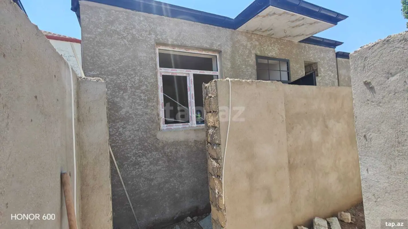 Satılır 1 otaqlı həyət evi 50 m²