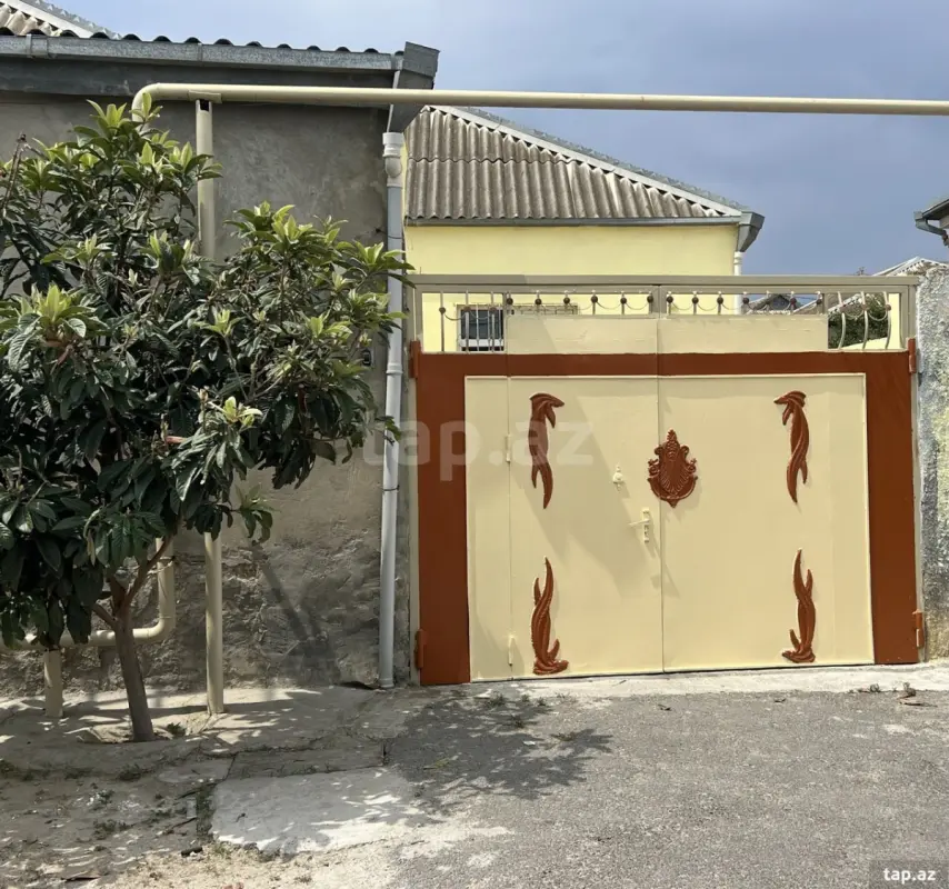 Satılır 5 otaqlı həyət evi 150 m²