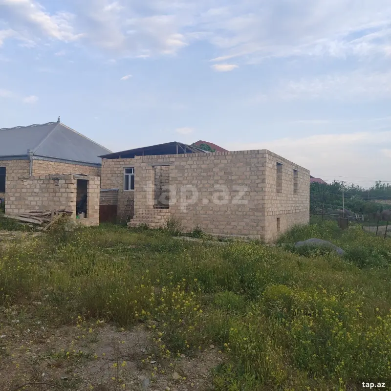 Satılır 2 otaqlı həyət evi 11 m²