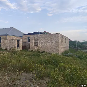 Satılır 2 otaqlı həyət evi 11 m² — Gəncə 2 otaq 11.00 m²