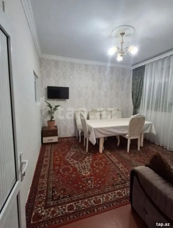 Satılır 4 otaqlı mənzil 100 m²