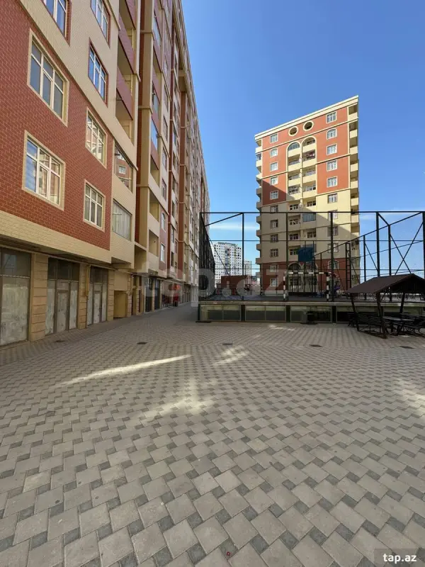Satılır 2 otaqlı yeni tikili 72 m²