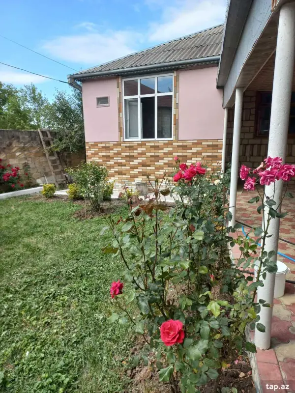 Satılır 5 otaqlı həyət evi 70 m²