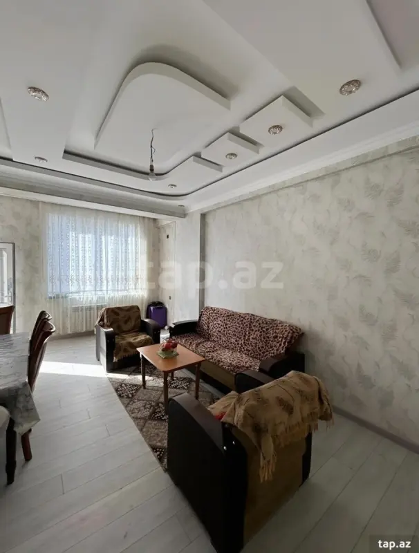 Kirayə verilir 2 otaqlı yeni tikili 70 m²