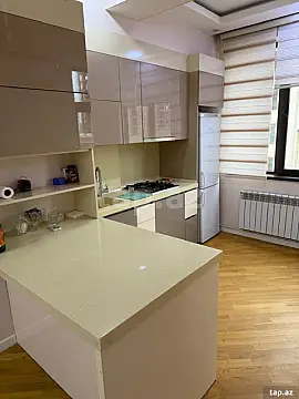 Kirayə verilir 3 otaqlı yeni tikili 75 m² — Bakı 3 otaq 75.00 m²