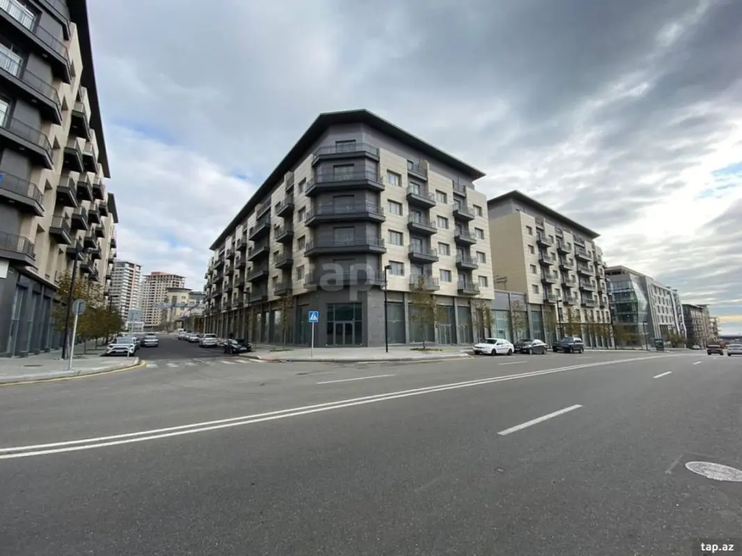 Satılır 4 otaqlı yeni tikili 150 m²