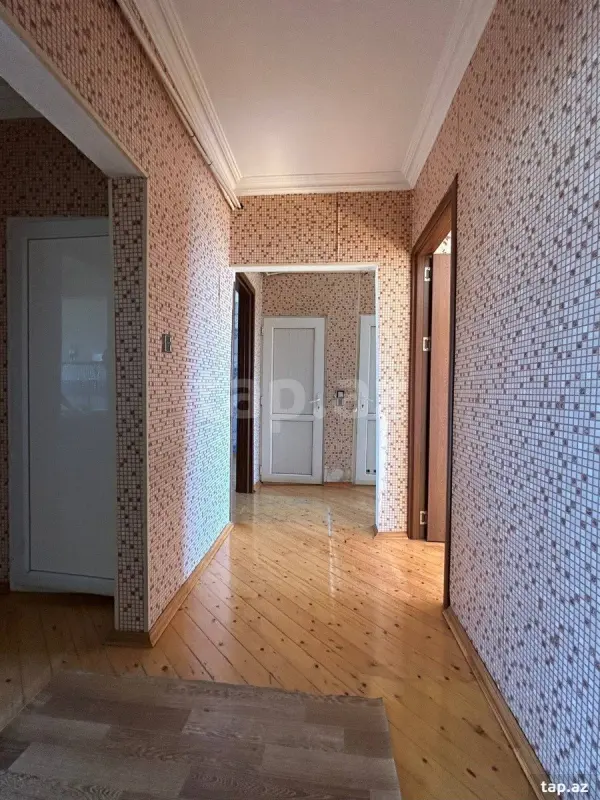 Satılır 4 otaqlı mənzil 100 m²