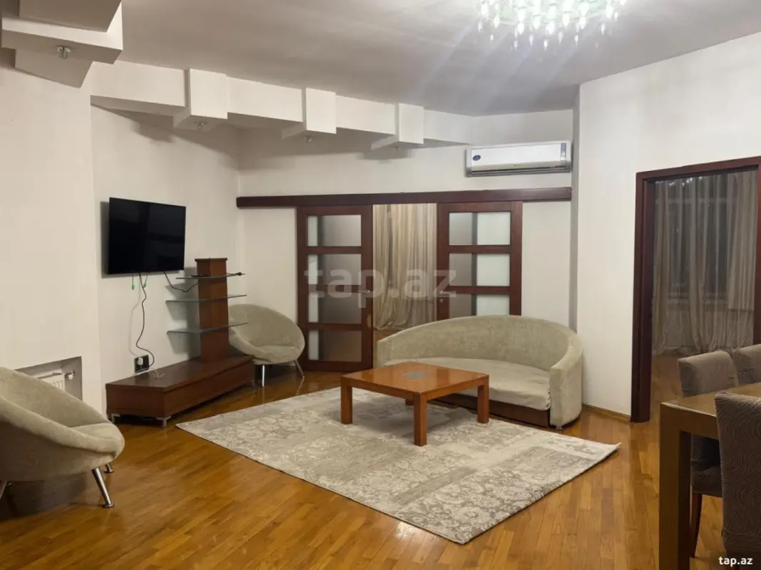 Kirayə verilir 3 otaqlı yeni tikili 100 m²