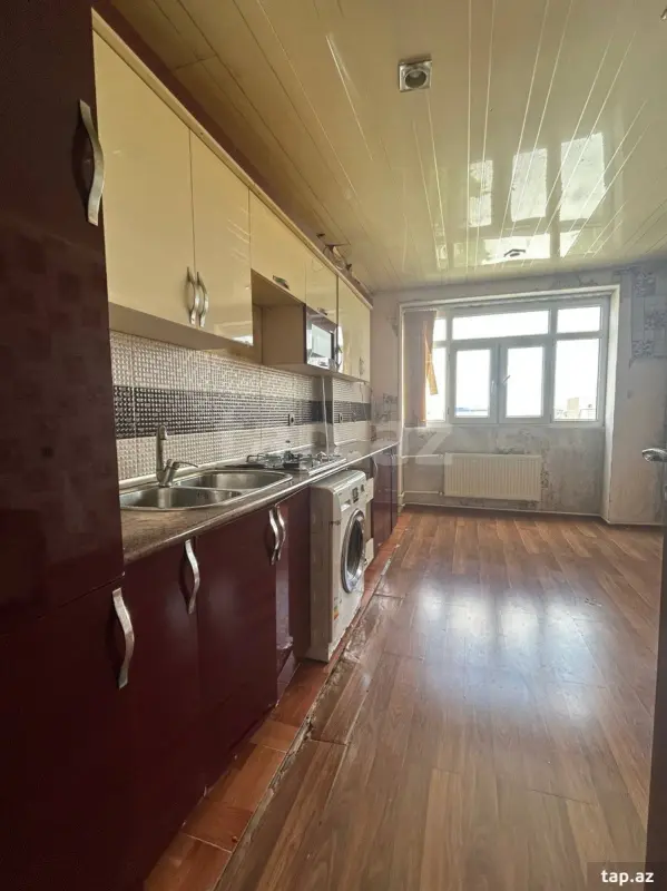 Satılır 4 otaqlı mənzil 100 m²